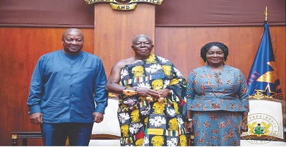 President Mahama with Otumfuo Osei Tutu and Vice President Jane Naana Opoku Agyemang.